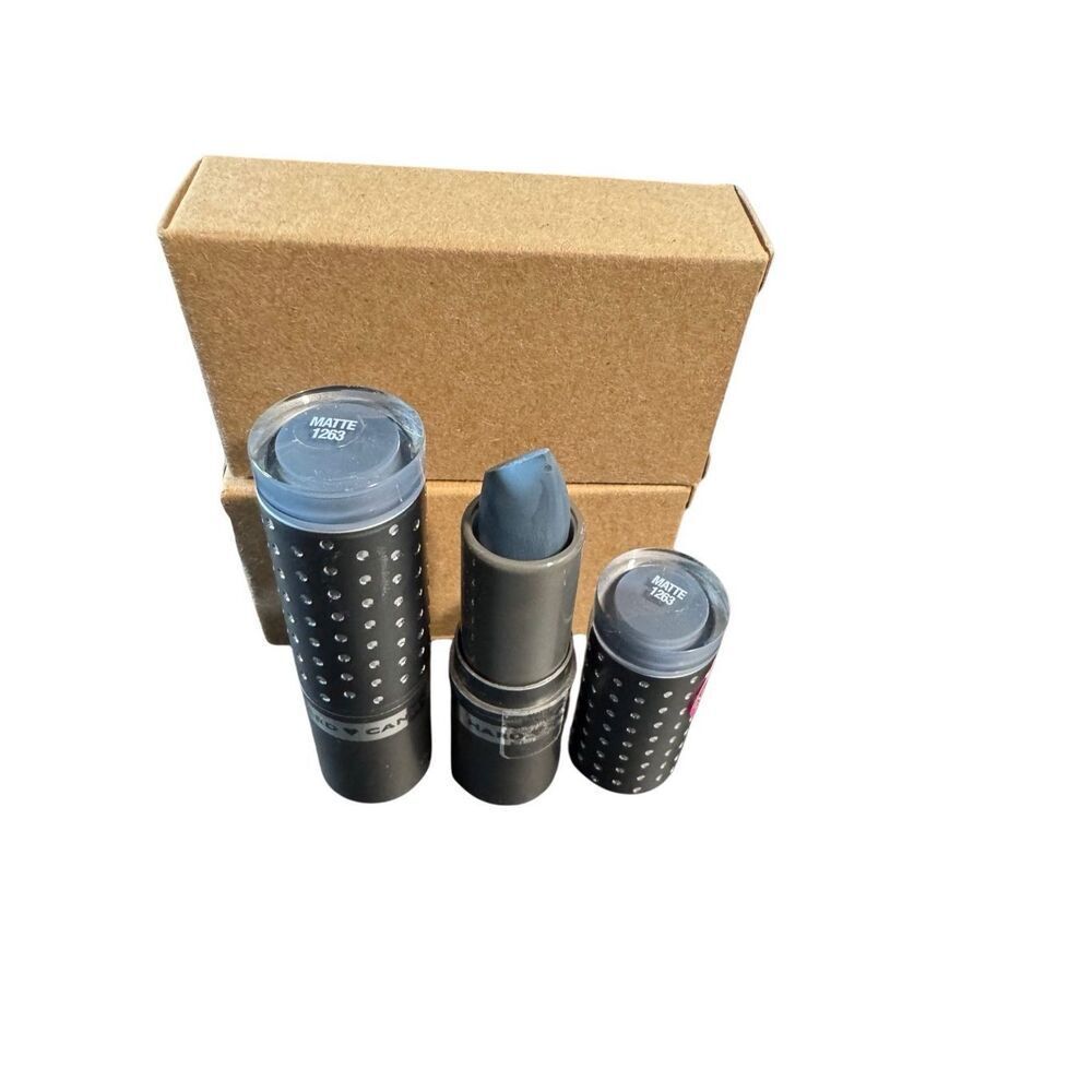 💸 5/$15 Hard Candy Matte Manatee Lipstick Steel Blue - Picture 3 of 5